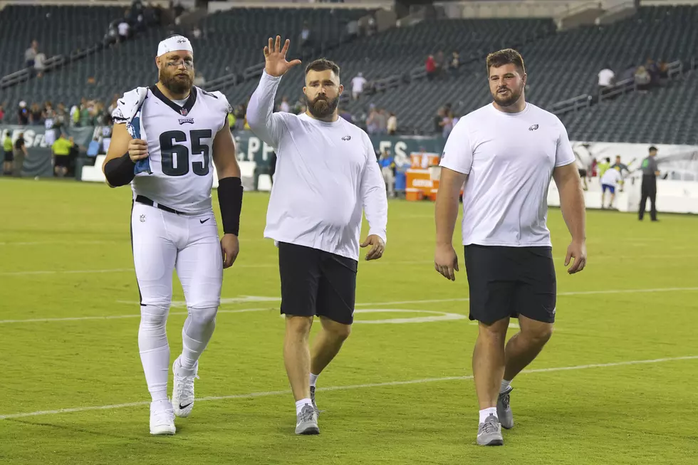 Lane Johnson Dresses as Jason Kelce for Halloween