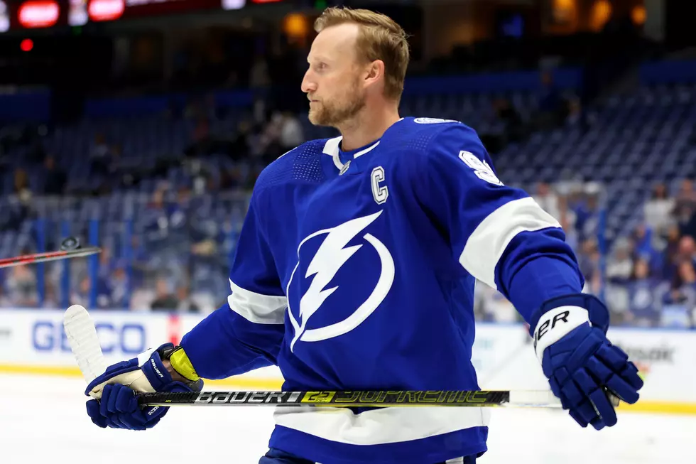 Stamkos Joins 1,000-Point Club as Flyers Fall to Lightning