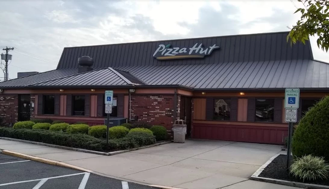 Pizza Hut is Bringing Back a Fan Favorite from the 90's