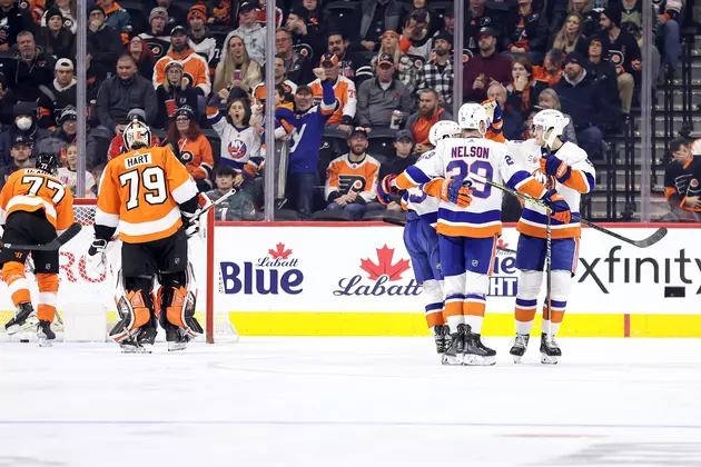 Islanders Claim Tight Contest Over Flyers