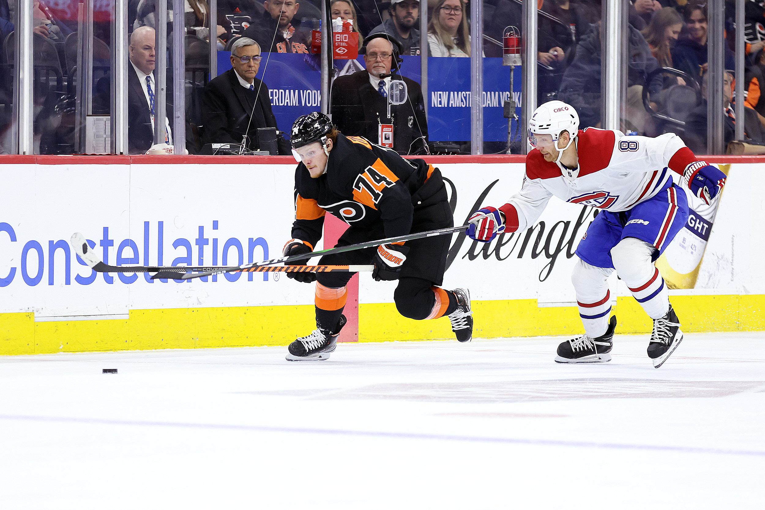 Travis Konecny scores twice as Flyers beat Canadiens