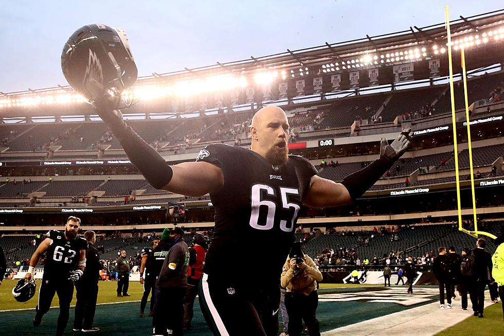 WATCH: Eagles’ Johnson Deadlifts more than TWICE his body weight