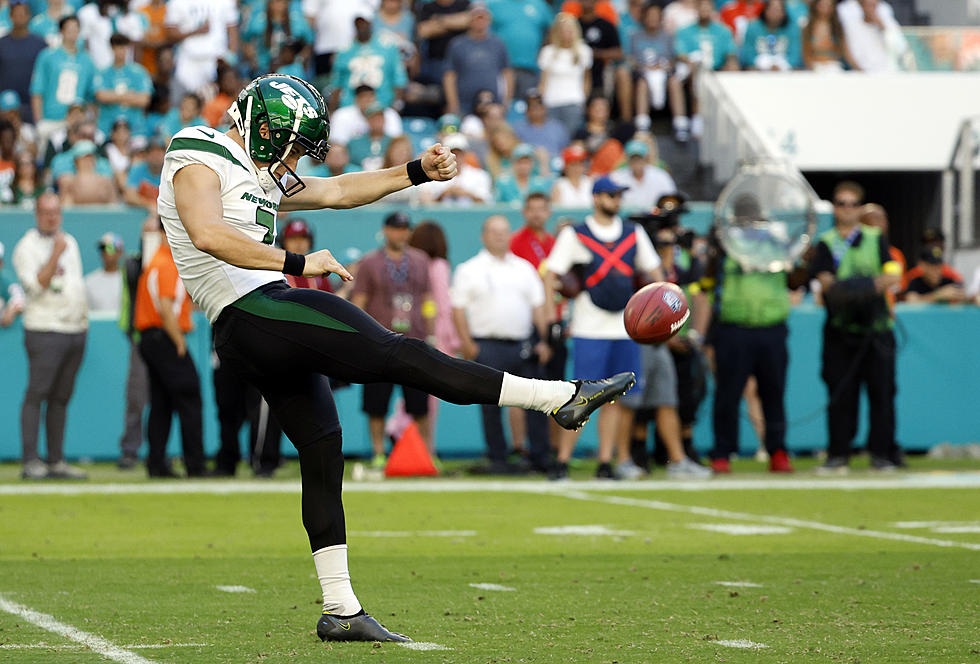 Eagles Sign Punter Braden Mann, Release Arryn Siposs