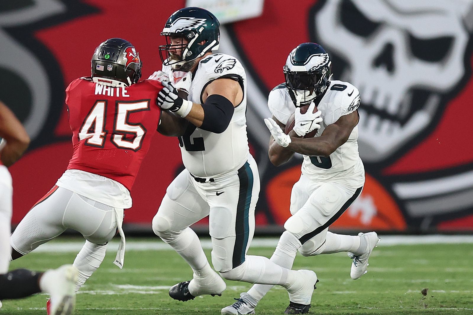 Eagles-Buccaneers Week 3: Birds stay undefeated