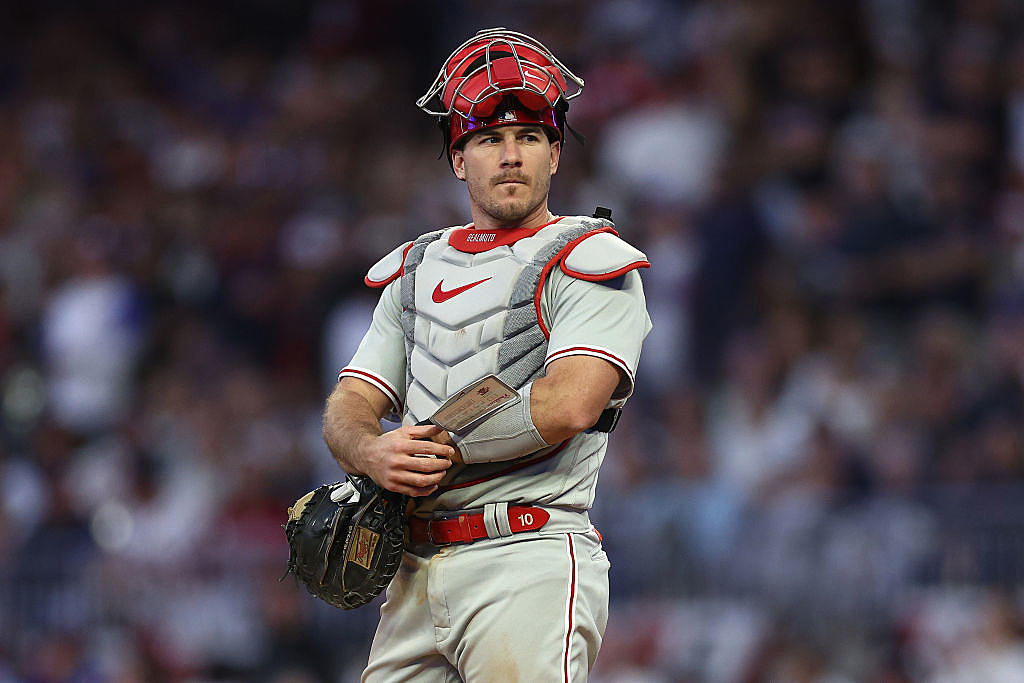 Phillies catcher J.T. Realmuto awarded second Gold Glove 