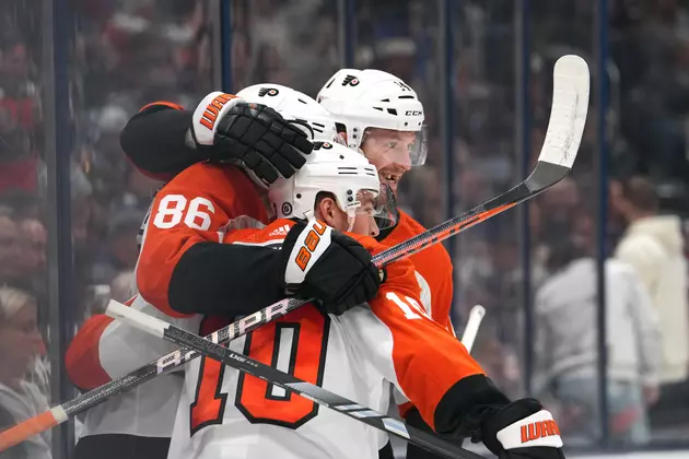 Flyers Hang On to Defeat Blue Jackets in Opener