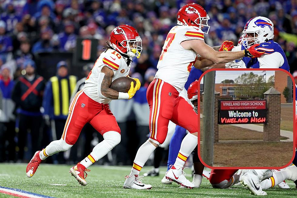 Graduate From Vineland, NJ HS Scores Game Winning TD For Chiefs