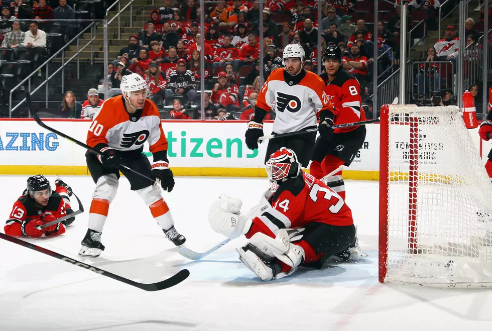 Brink, Flyers Hang On in Defensive Battle with Devils