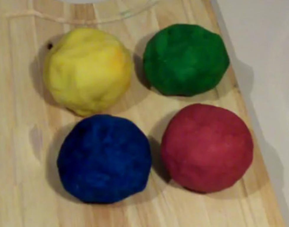 How To Make Playdough [VIDEO]