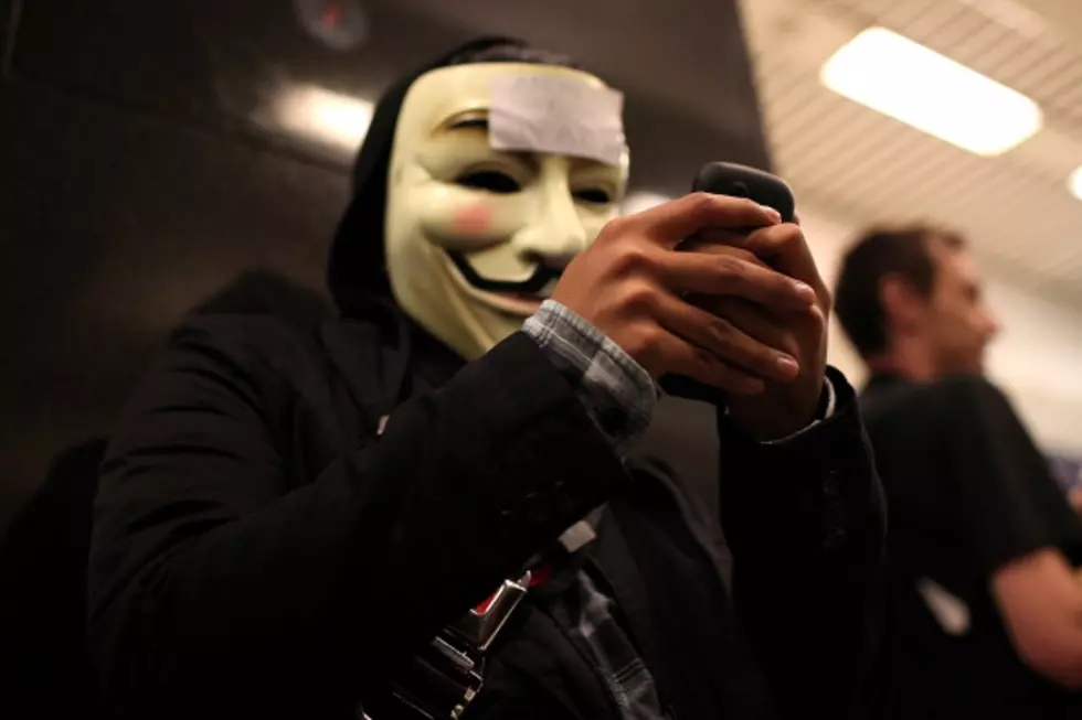 Anonymous Own3r Gains Thousands of New Twitter Followers After Claim of Bringing Down GoDaddy