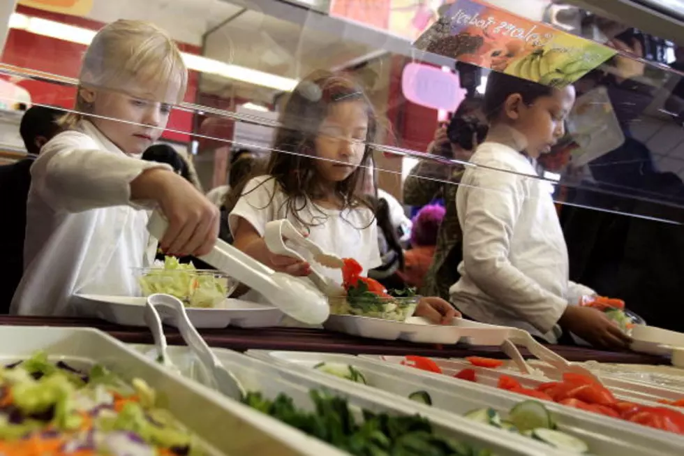 Elementary Kids Lunches At Utah School Tossed In Garbage By School Officials