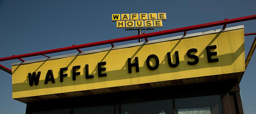 Select Waffle House Restaurants Are Offering Candelit Dinners for Valentine’s Day