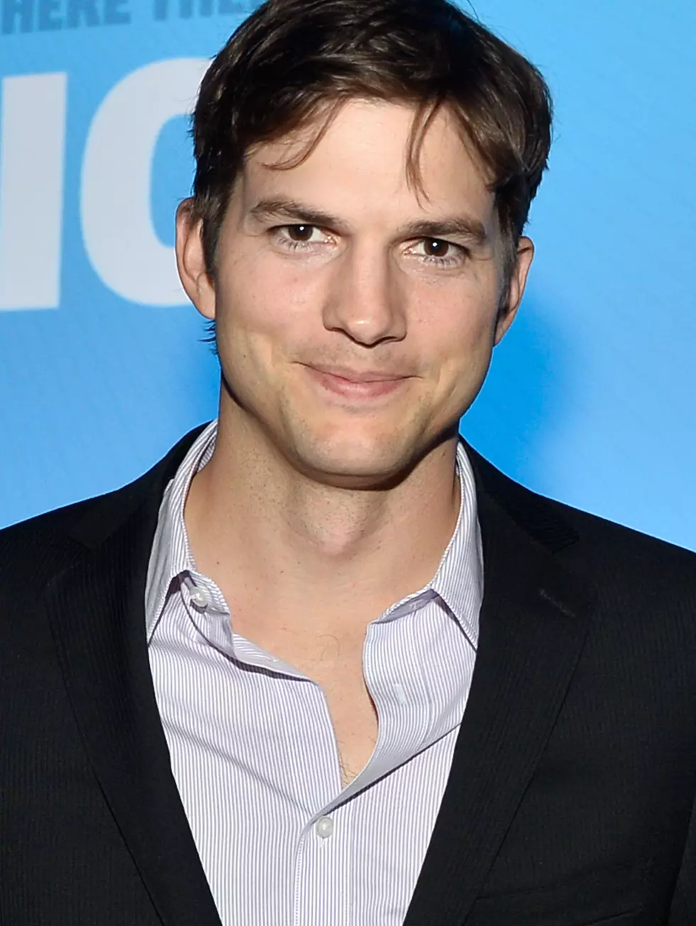 Producers Have Asked Ashton Kutcher Not to Throw Parties in His Set Trailer [VIDEO]