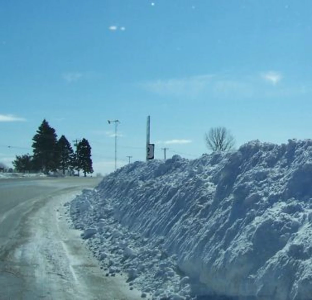 See an Incredible Photo of Tall Snow Drifts in Michigan