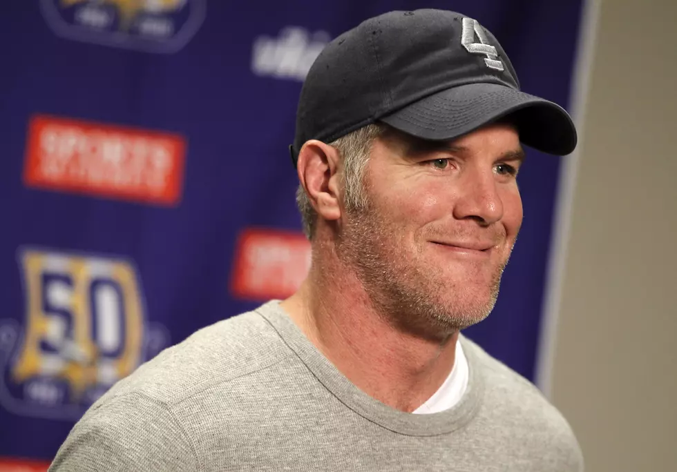 The Tweets and Jokes Were Flying About Brett Favre’s Beard and Physique [PHOTOS]