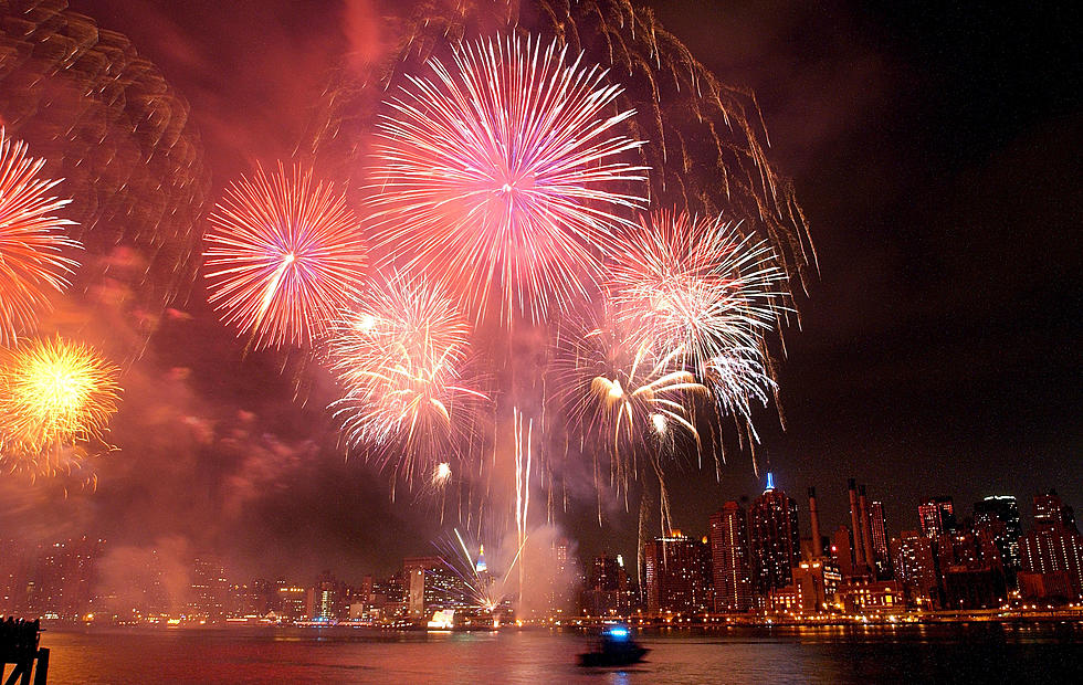 Watch Fireworks Display Go Off All At Once [VIDEO]