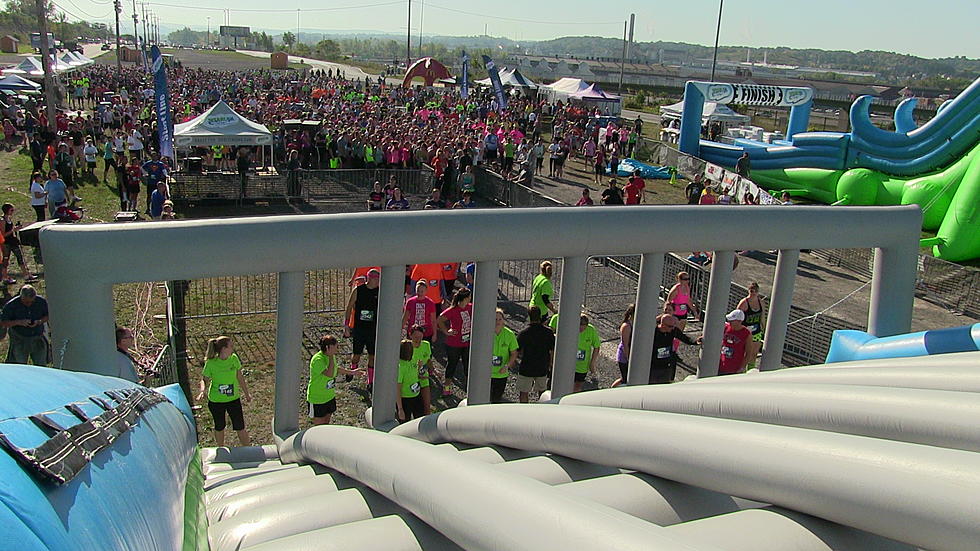 The Best Tweets from the Insane Inflatable 5K in Syracuse