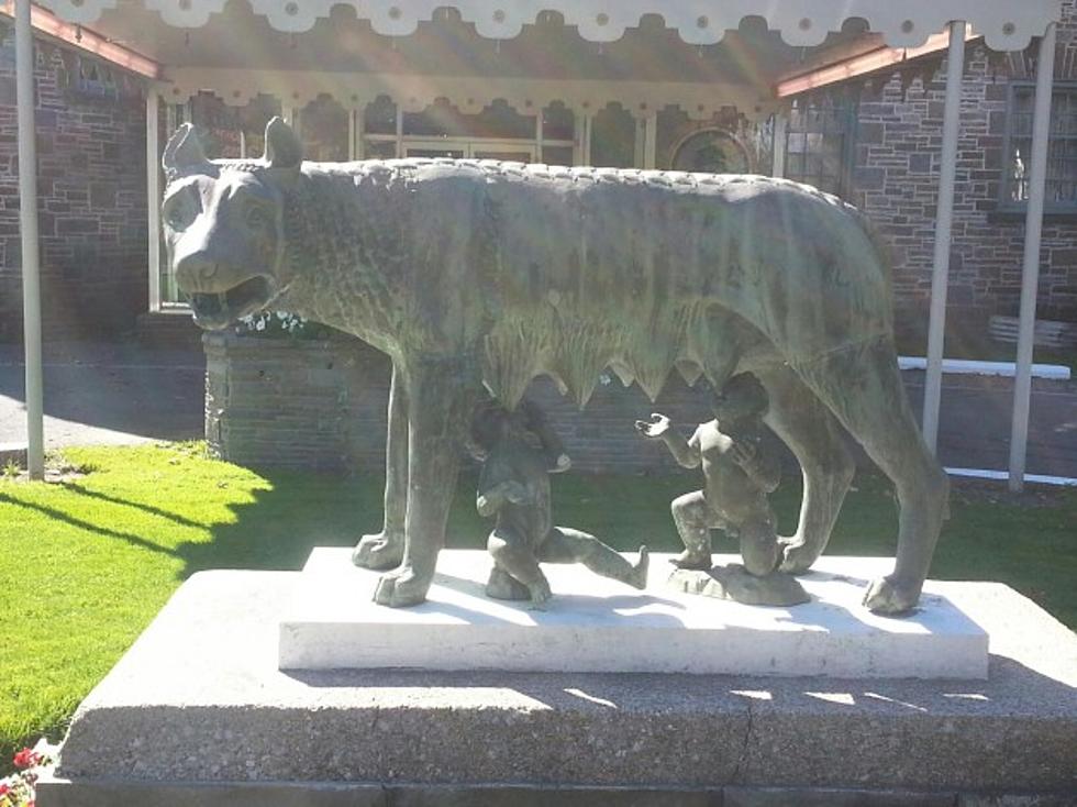 Where is the Capitoline Wolf Statue in Rome, New York?
