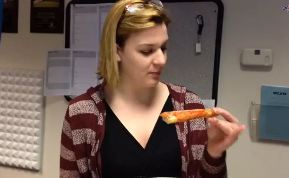 Trying Utica Style Pizza For The First Time &#8211; New To Naomi [VIDEO]