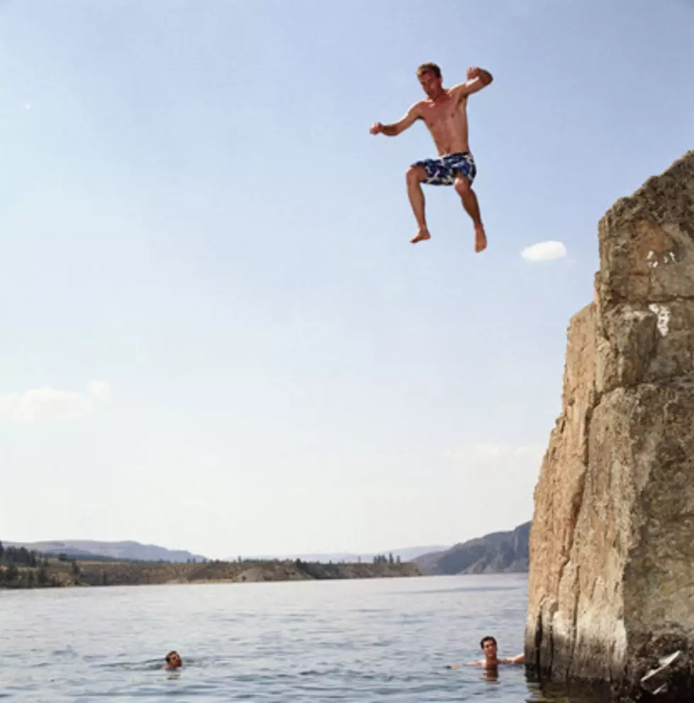 Tom Brady Attempts Frightening Cliff Jump [Scary Video] Matt Hubbell&#8217;s Cliff Jumping [Pictures]
