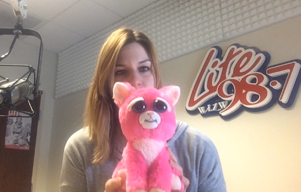 ’98 Seconds with Naomi Lynn’ – What’s Wrong With This Stuffed Animal?