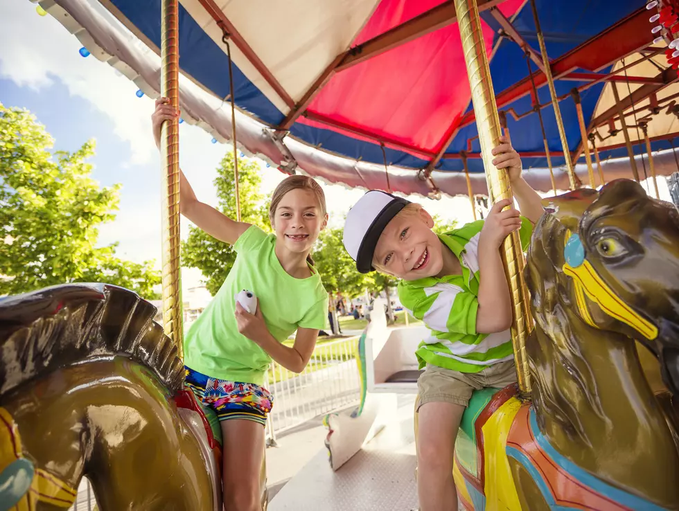 Central New York Zoo Adds 18-Horse Carousel to Attractions