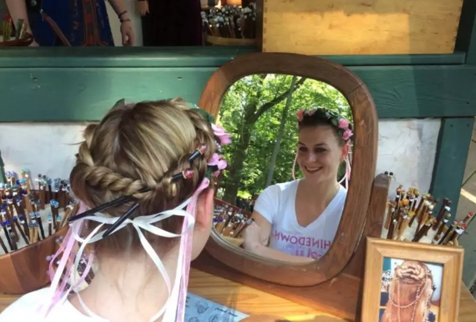 ’98 Seconds with Naomi Lynn’ – Hair Demo at the Sterling Renaissance Festival