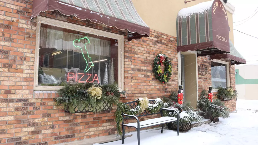 Small Town Eats: New York Pizzeria in Waterville