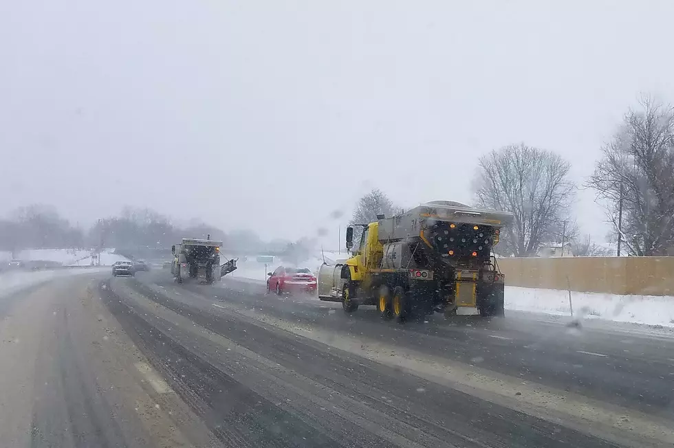 New York State Thruway Tackles The Snow