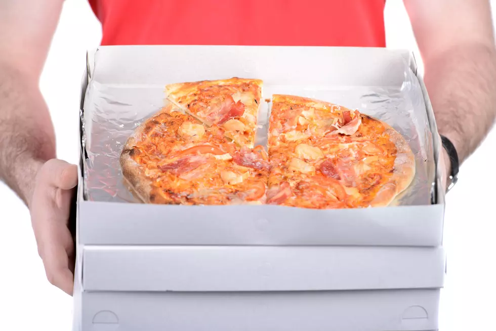Teen Patient Orders Pizza on Upstate NY Hospital Window, Gets It