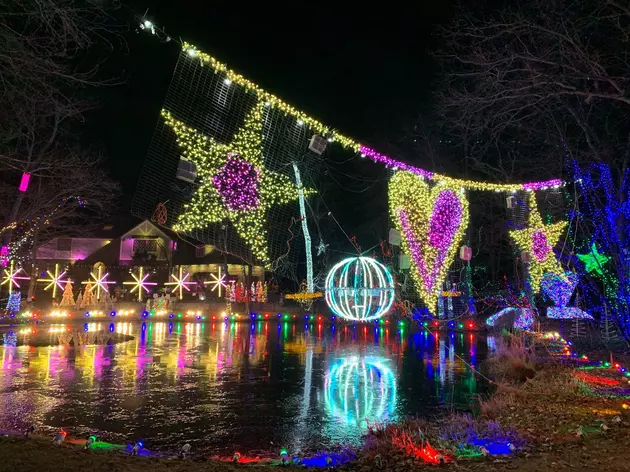 Watch Upstate NY's World Record Setting Christmas Light Display