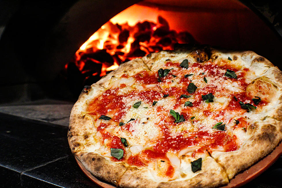 10 Central New York Pizza Places That Deserve Way More Attention