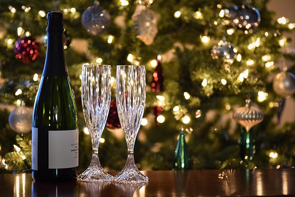WIN: The 12 Days of Christmas with Lichtman&#8217;s Wine and Liquor