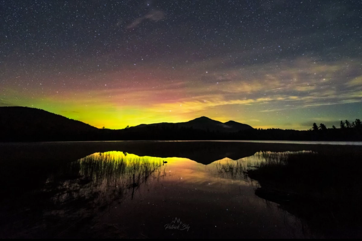 New York Man's Stunning Photos Of Northern Lights In Adirondacks