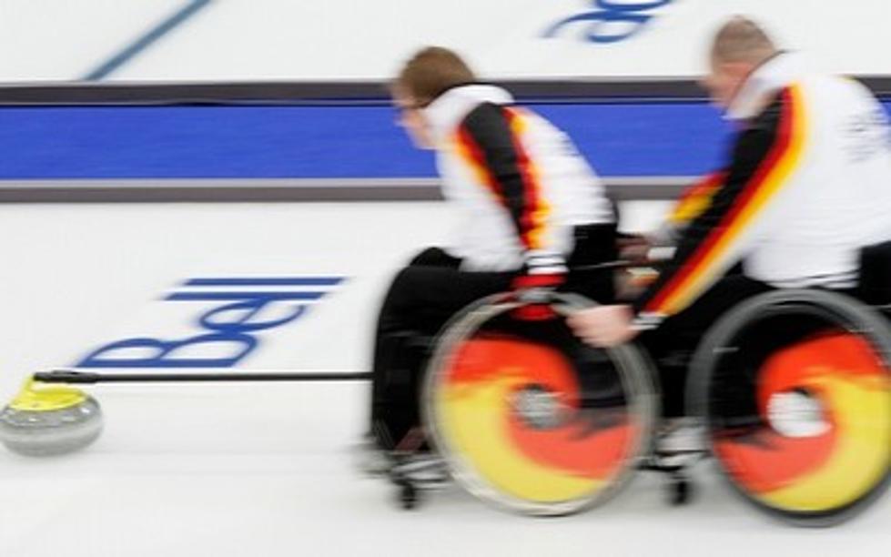 Sitrin Leads Paralympic Military Curling Camp