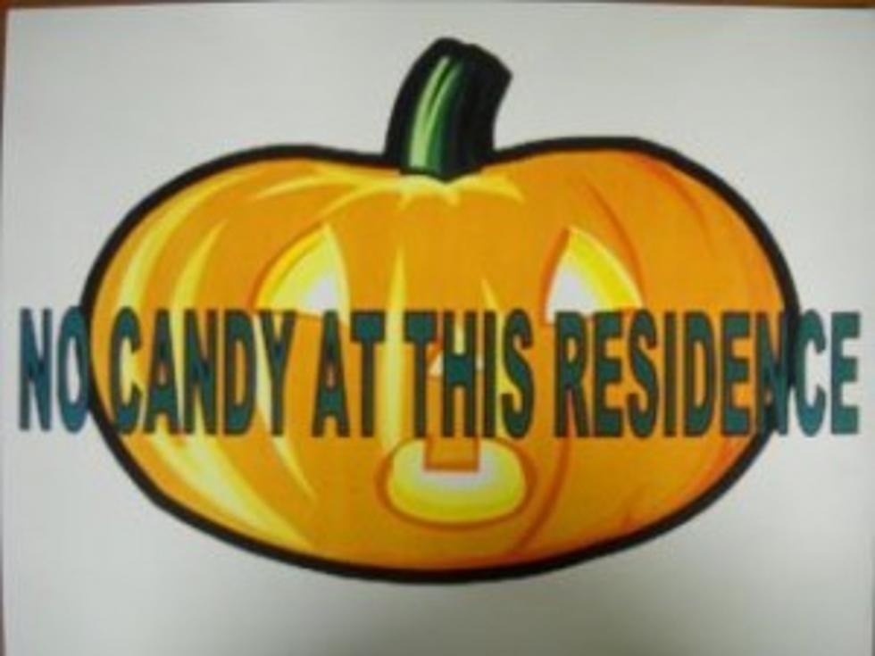 Sex Offenders Asked To Display &#8220;No Candy&#8221; Signs