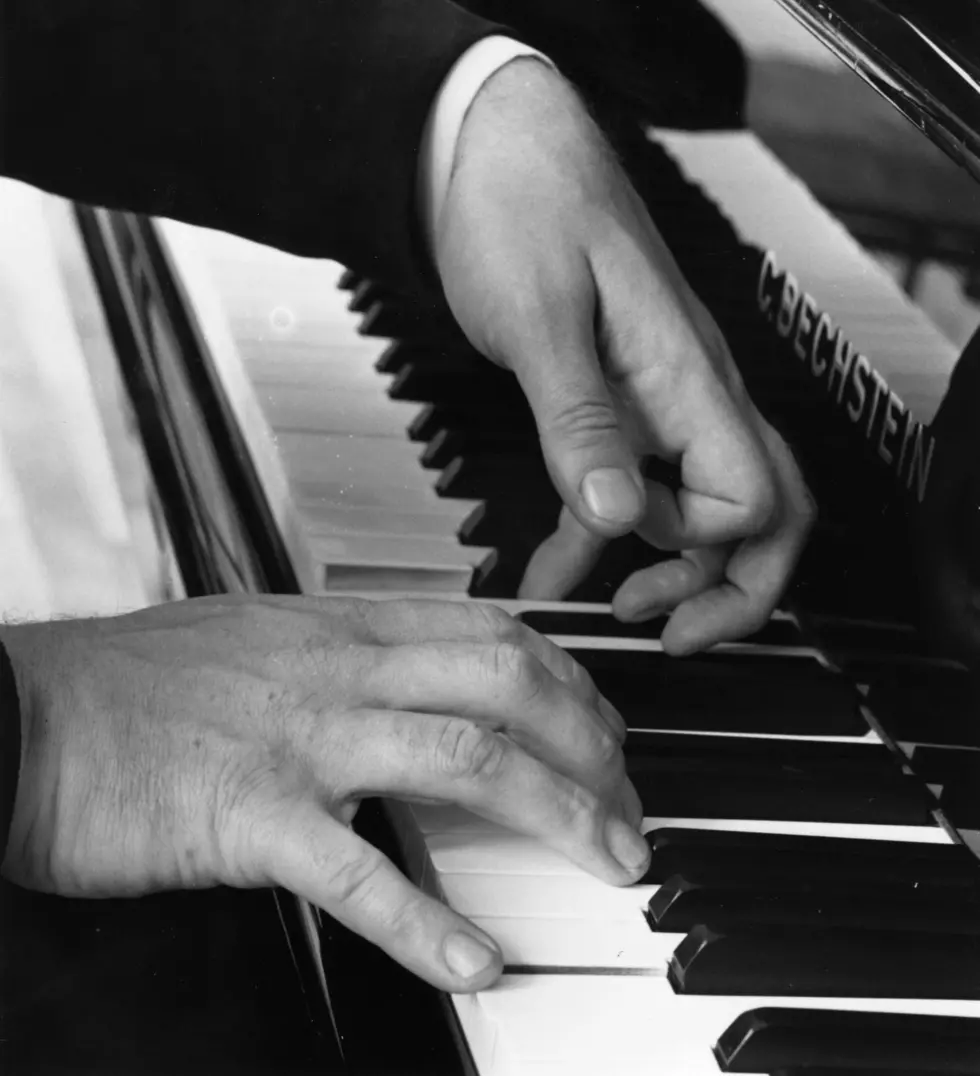 Famed Pianist Roger Williams Dead At 87