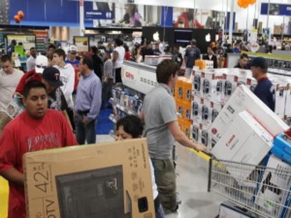 Black Friday Blowouts Bring Out Bargain Hunters