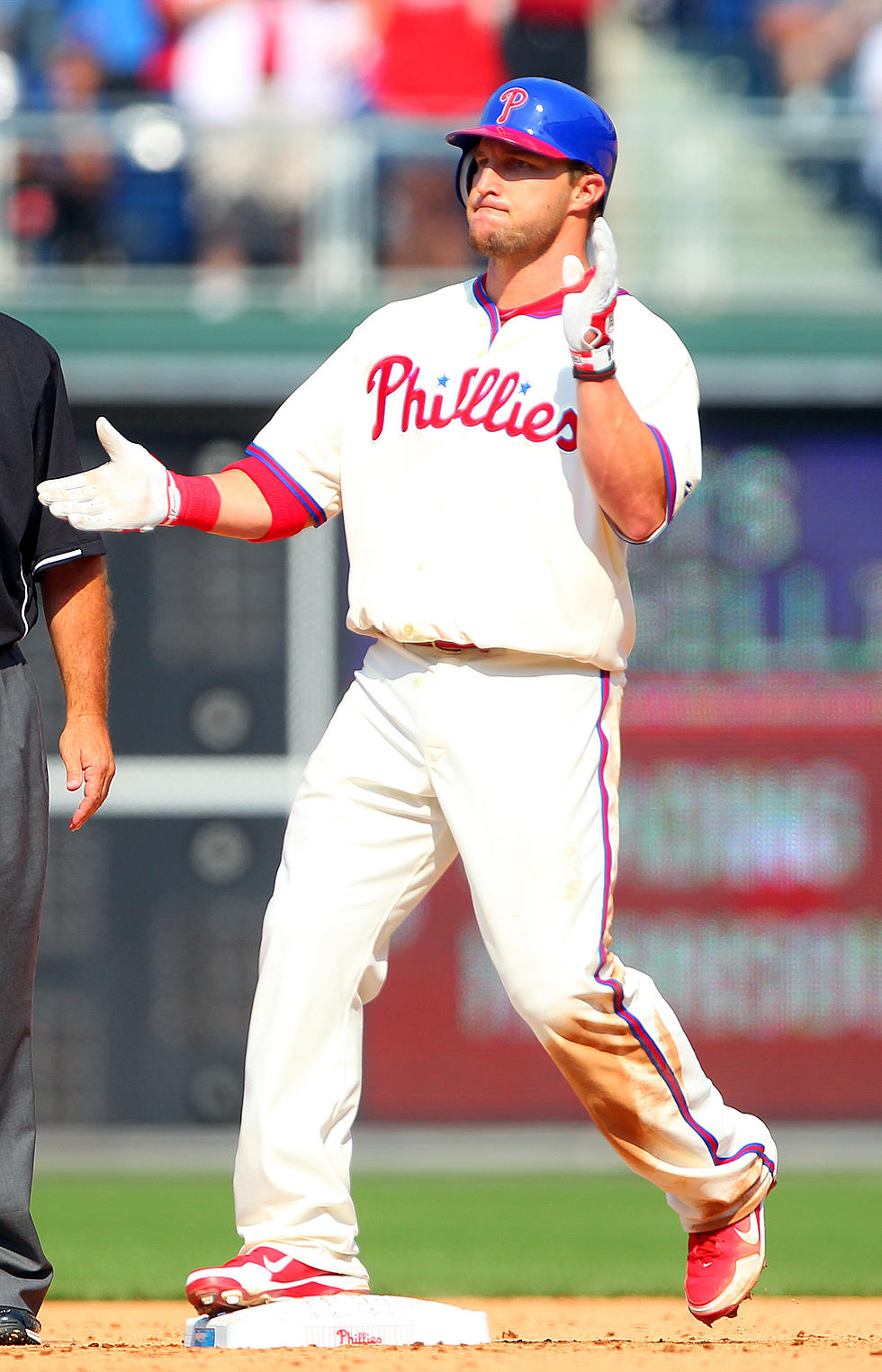 Phils Rally Late, Down Mets 8-2