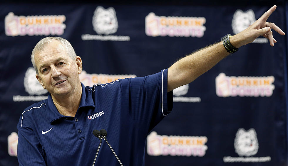 UConn’s Hall Of Fame Coach Jim Calhoun Retires