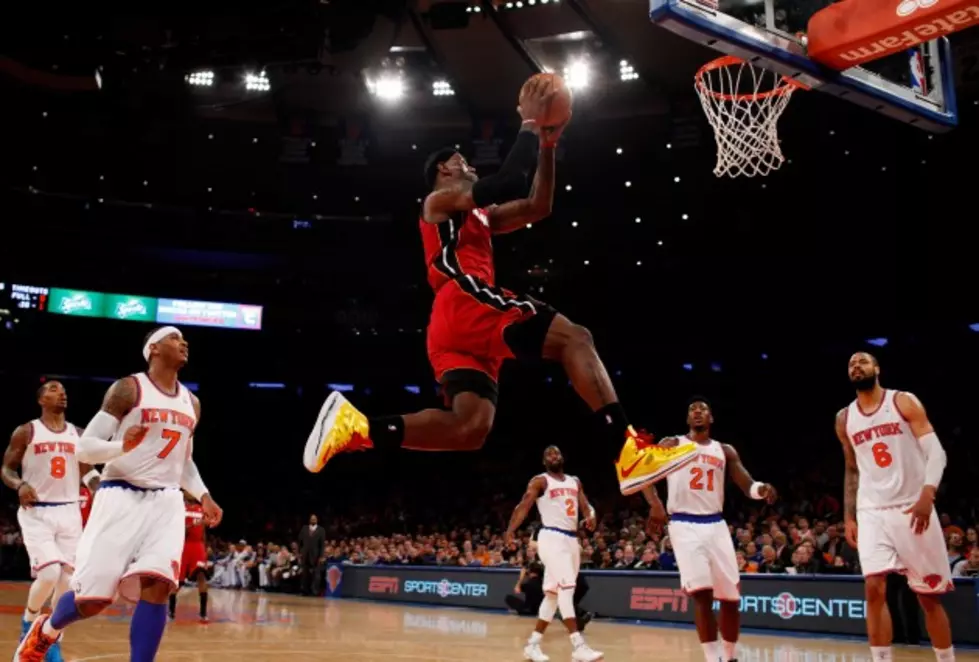 Masked LeBron leads Heat rout of Knicks
