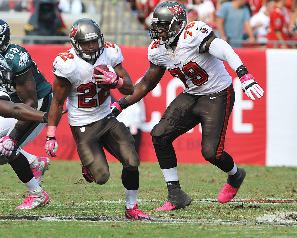 Tampa Bay’s Doug Martin Could Miss Rest Of Season With Shoulder Injury