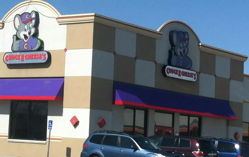 2 Arrested Following Fight at Chuck E. Cheese