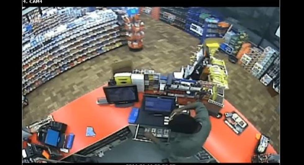 Police Looking For Man Who Robbed South Utica Fastrac [VIDEO]