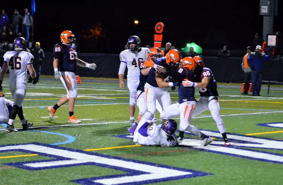 Pioneers Football Wins at Susquehanna, Advance at NCAA Tourney