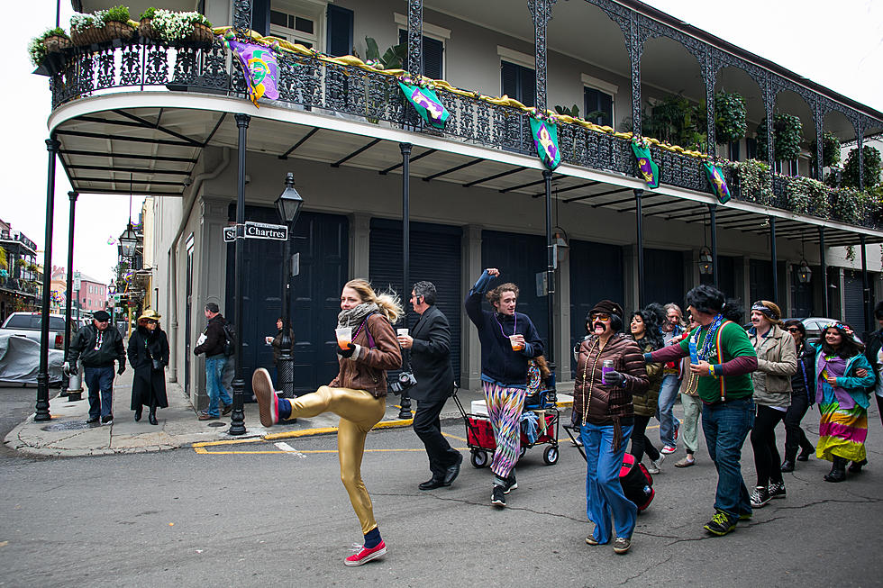 Mardi Gras Ends: Last Revelers Sent Home, Trash Swept Up