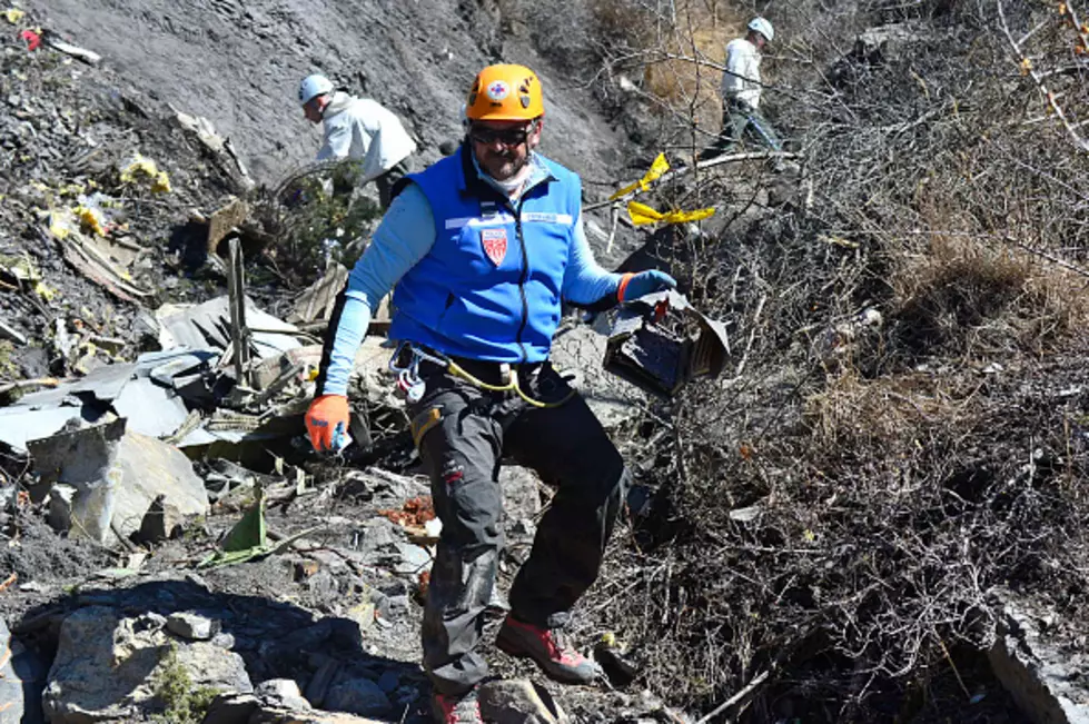 French Investigators: Co-Pilot Accelerated Plane on Descent