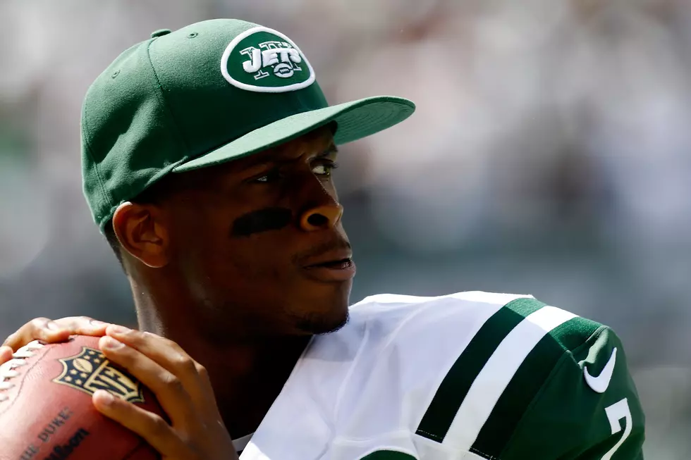 Geno Smith’s Jaw Broken In Locker Room Fight; Jets QB Out For 10 Weeks