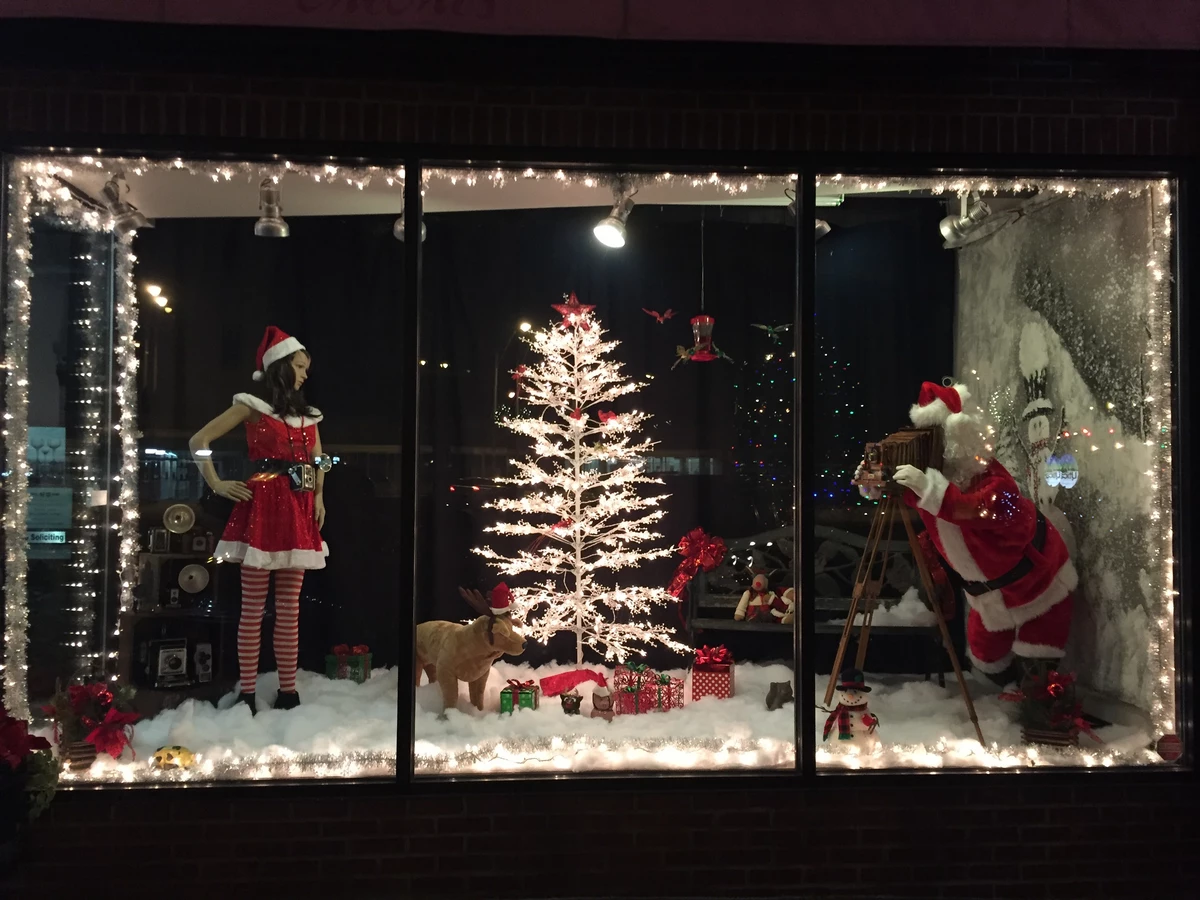 A Throwback Christmas Window Display in Utica