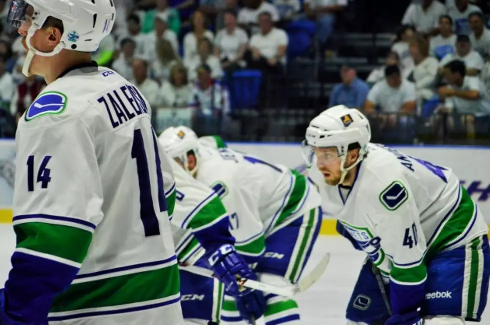 Comets Beat Crunch, 3-1